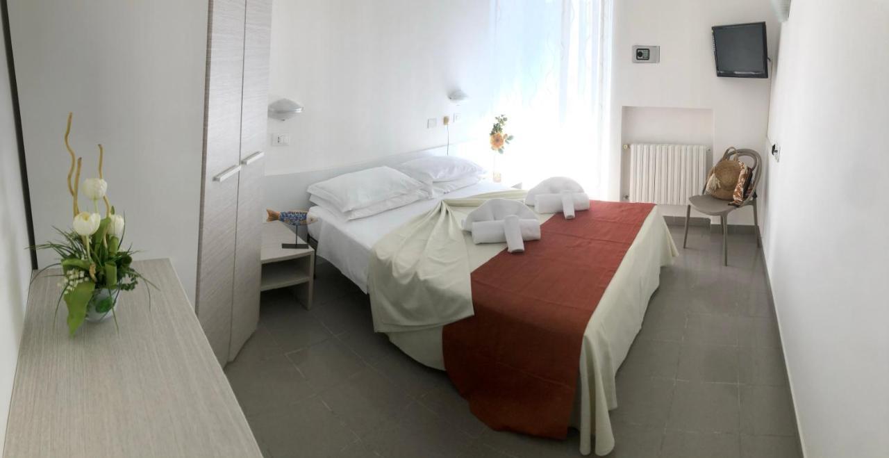 Hotel Villa Teresa Loano Zewnętrze zdjęcie