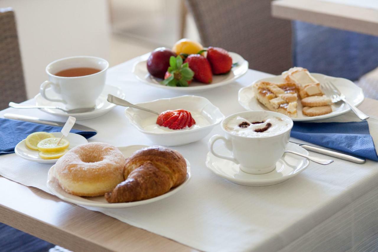 Hotel Villa Teresa Loano Zewnętrze zdjęcie